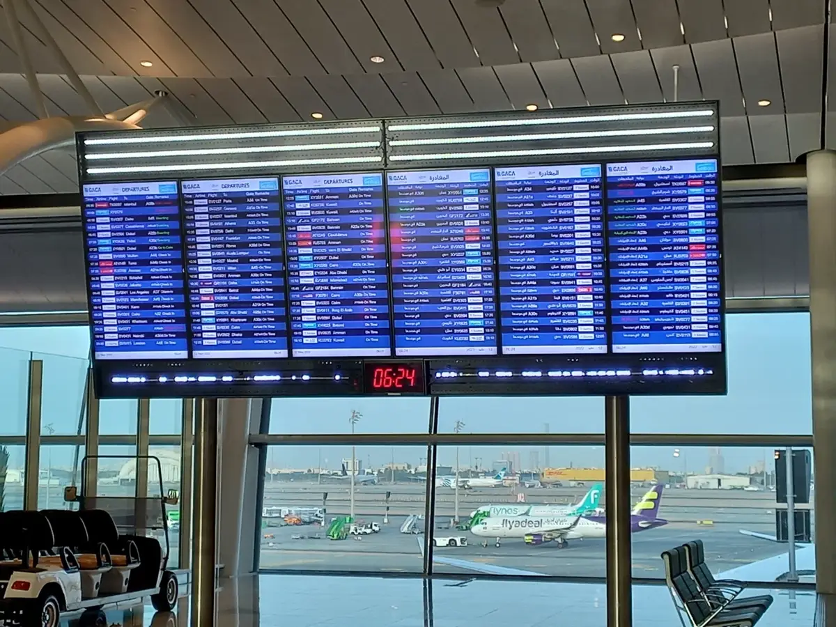 Digital flygtidtabell i en flygplatsterminal